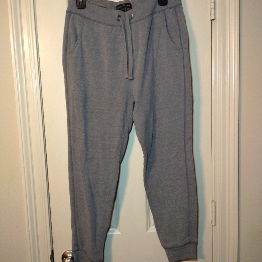 Brooklyn Calling gray ladies sweatpants Sz M